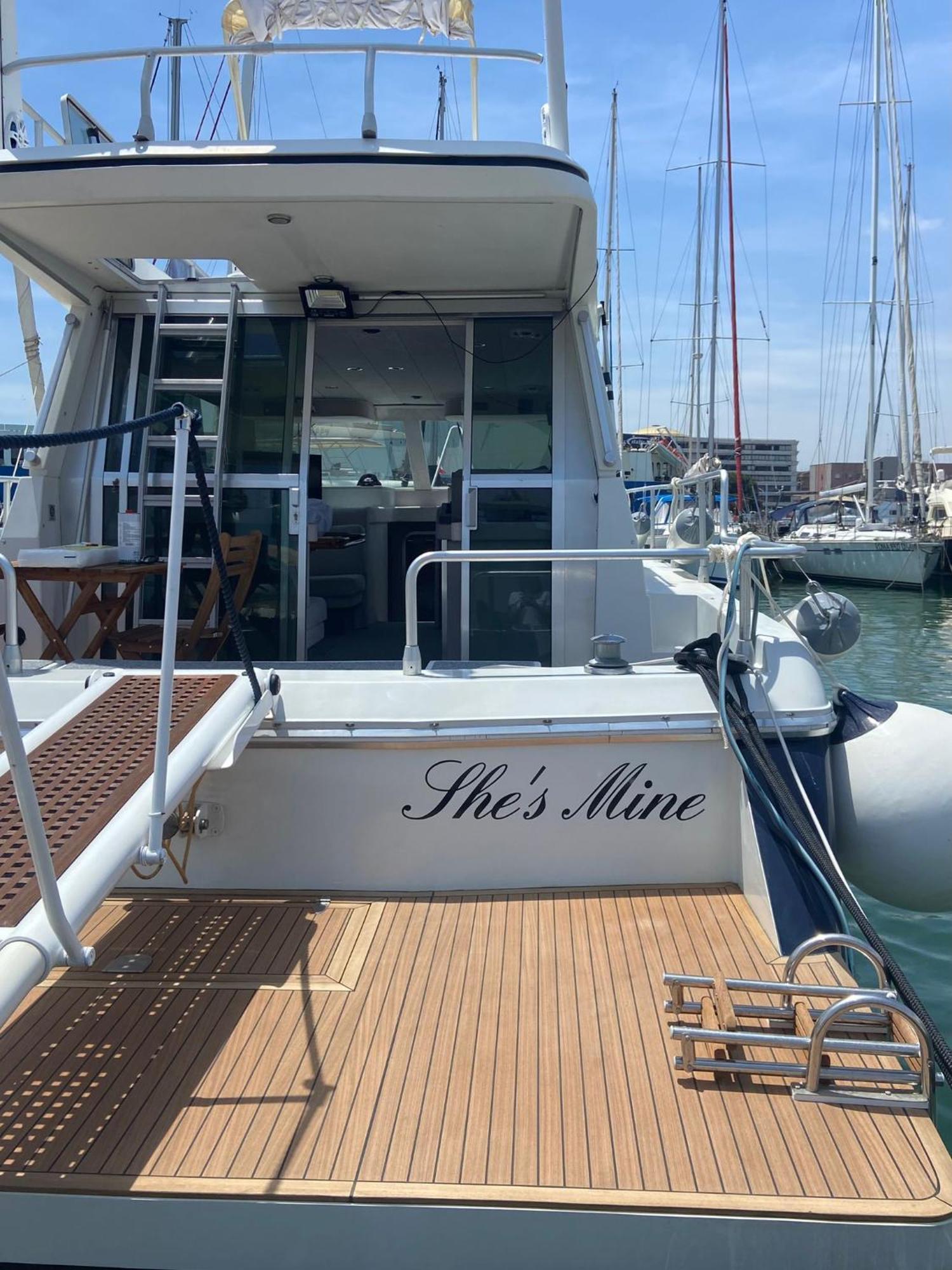 She'S Mine Yacht Ξενοδοχείο Κατάνια Εξωτερικό φωτογραφία